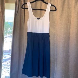 Theory scoop neck dress with banded waist